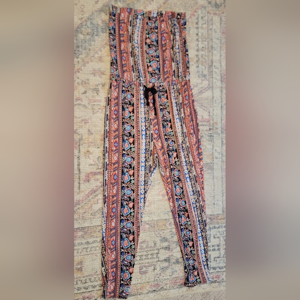 Ambiance Women's Patterned Strapless Romper Pants/ Jumpsuit Set - Picture 4 of 5